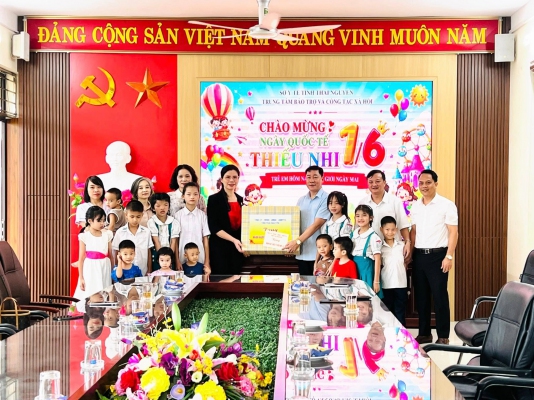 TỈNH ỦY - HĐND - UBND - UBMTTQ TỈNH THÁI NGUYÊN TỔ CHỨC THĂM, TẶNG QUÀ CÁC CHÁU THIẾU NIÊN, NHI ĐỒNG NHÂN DỊP NGÀY QUỐC TẾ THIẾU NHI 1/6