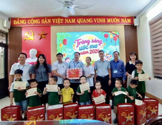 Trung thu 2026 ấm áp yêu thương tại Trung tâm Bảo trợ và Công tác xã hội tỉnh Thái Nguyên